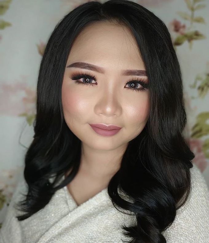 Bride Makeup by Desy Lestari Makeup - 002 Bride Makeup by Desy Lestari Makeup - 002