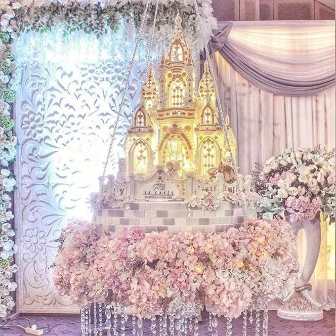 Custom Wedding Cake - September 2018 by RR CAKES - 013 Custom Wedding Cake - September 2018 by RR CAKES - 013
