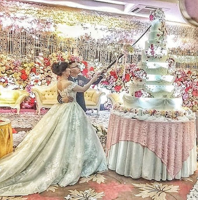 Custom Wedding Cake - September 2018 by RR CAKES - 012 Custom Wedding Cake - September 2018 by RR CAKES - 012