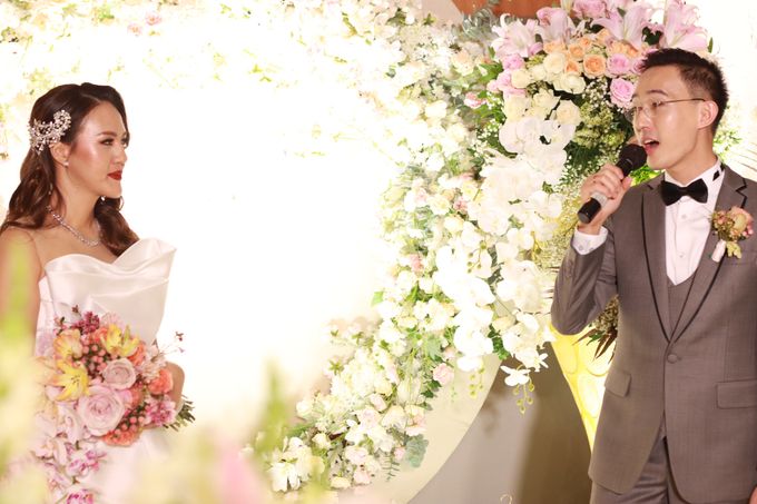 MC Wedding At Ramayana Terrace Kempinski hotel Jakarta - anthony Stevven by Bloomscake Wedding - 029 MC Wedding At Ramayana Terrace Kempinski hotel Jakarta - anthony Stevven by Bloomscake Wedding - 029