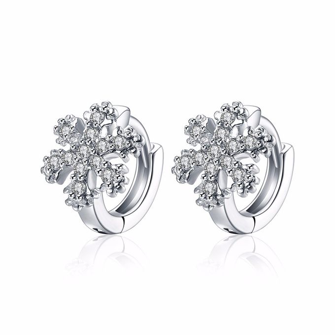 TIARIA Diamond Snowflake Gold Earring Perhiasan Anting Emas Berlian by TIARIA - 001 TIARIA Diamond Snowflake Gold Earring Perhiasan Anting Emas Berlian by TIARIA - 001