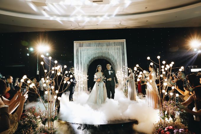 Regan & Natalia Wedding Decoration at Santika Hotel by Testimo Wedding Planner & Organizer - 002 Regan & Natalia Wedding Decoration at Santika Hotel by Testimo Wedding Planner & Organizer - 002