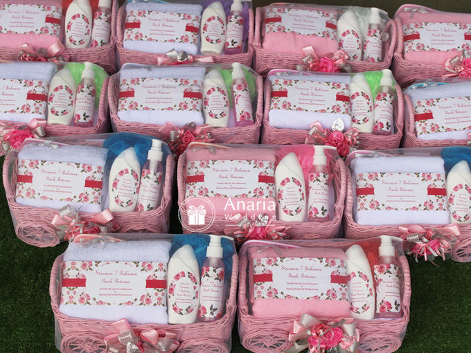 Hampers Siraman Ayudia & Agung by Anaria Souvenir Pernikahan - 002 Hampers Siraman Ayudia & Agung by Anaria Souvenir Pernikahan - 002