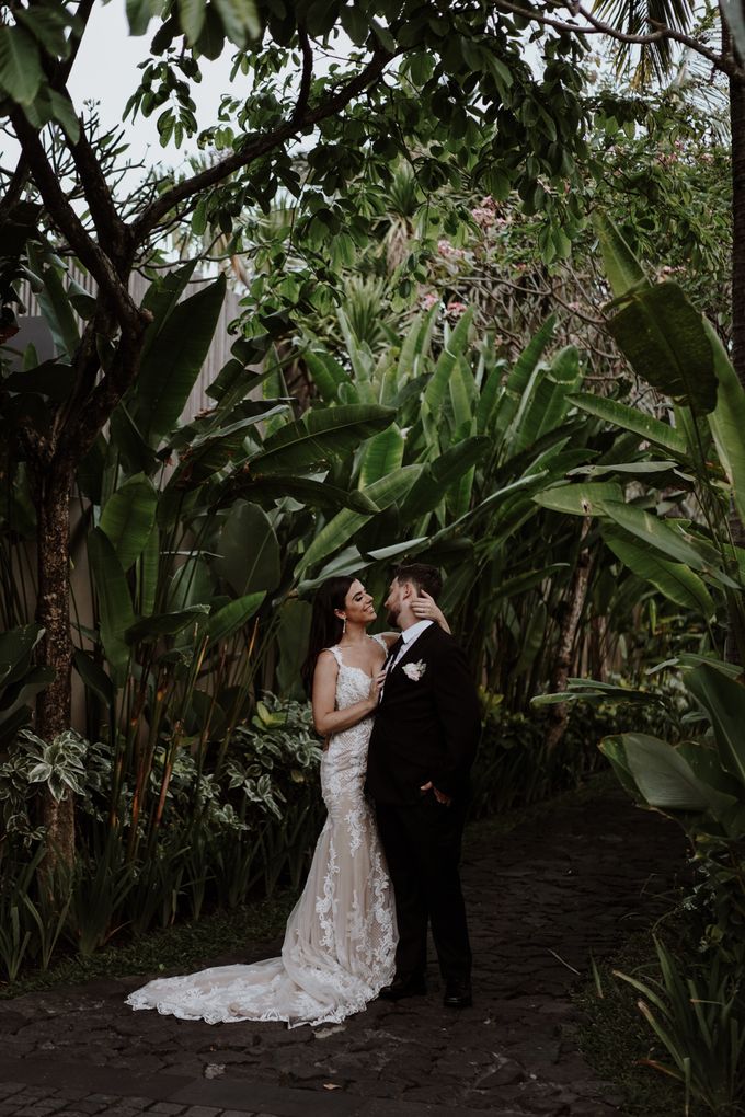 Mindy & Cameron Wedding at W Hotel Bali by AKSA Creative - 040