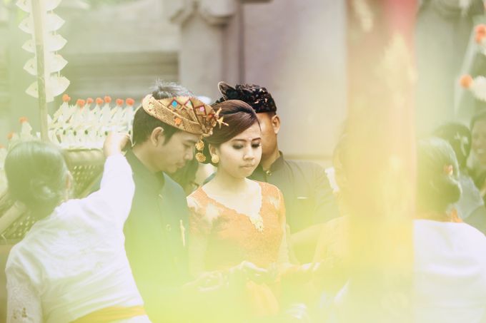 Balinese Wedding (Hendana & Deviana) by Balisiphoto - 002