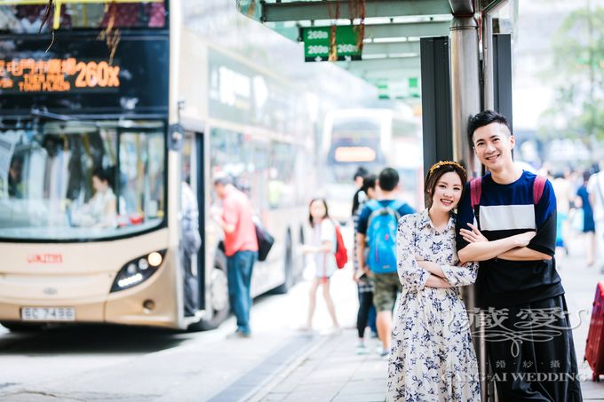 Bustling Street of Hong Kong by Cang Ai Wedding - 022