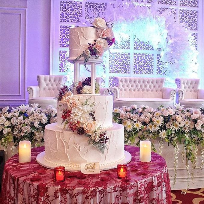 Custom Wedding Cake - September 2018 by RR CAKES - 002 Custom Wedding Cake - September 2018 by RR CAKES - 002