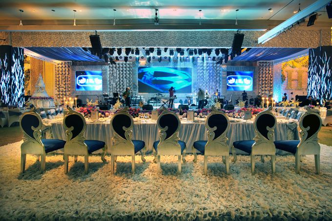 Silver Wedding Anniversary Ritz Carlton Pacific Place Jakarta by Suryanto Decoration - 002 Silver Wedding Anniversary Ritz Carlton Pacific Place Jakarta by Suryanto Decoration - 002