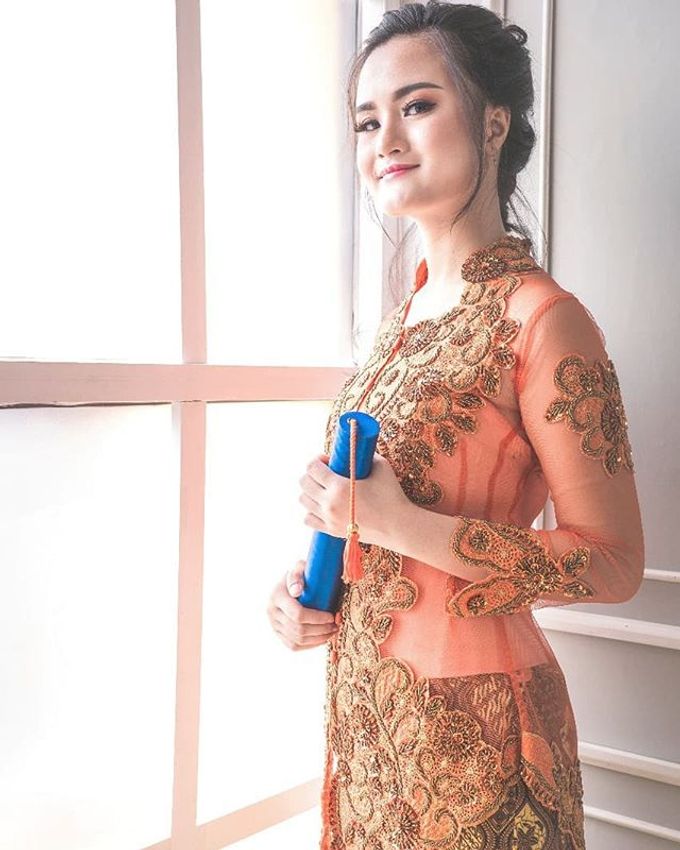 Kebaya Wisuda by Rosegold - 006 Kebaya Wisuda by Rosegold - 006