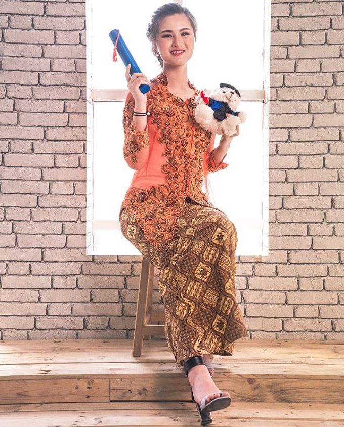 Kebaya Wisuda by Rosegold - 004 Kebaya Wisuda by Rosegold - 004