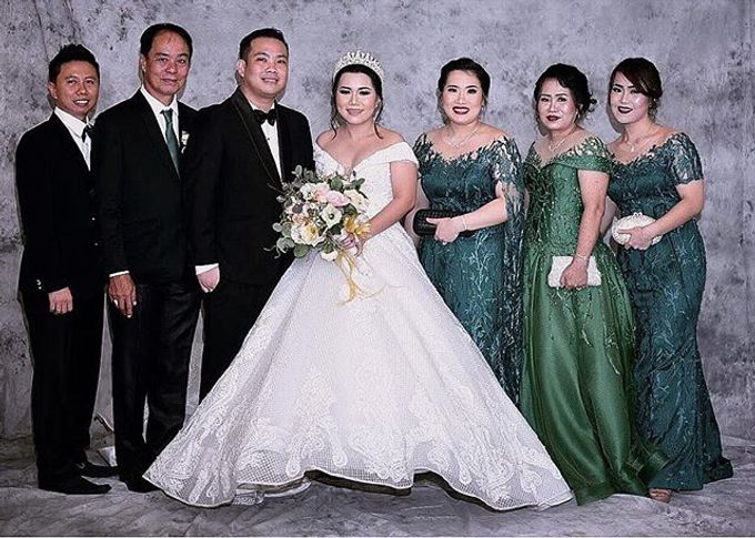 Sister of the Groom from Makassar by Berta Chandra Couture - 001 Sister of the Groom from Makassar by Berta Chandra Couture - 001