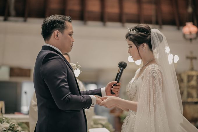 Wedding of Adit & Katharina @Kristal Hotel by Sola Fide Organizer - 024 Wedding of Adit & Katharina @Kristal Hotel by Sola Fide Organizer - 024