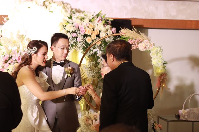 MC Wedding At Ramayana Terrace Kempinski hotel Jakarta - anthony Stevven by Bloomscake Wedding - 017 MC Wedding At Ramayana Terrace Kempinski hotel Jakarta - anthony Stevven by Bloomscake Wedding - 017
