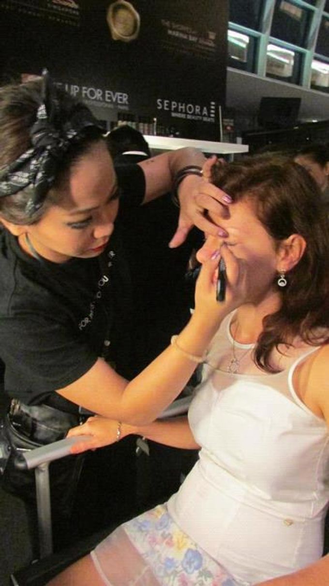 Backstage/Fashion Show by Amber Liu Make up and Hair - 002 Backstage/Fashion Show by Amber Liu Make up and Hair - 002