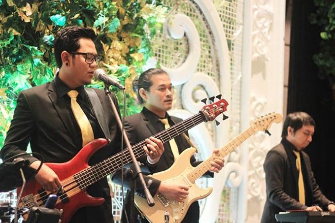 Full Band at Ayana Mid Plaza Hotel by AYANA Komodo Resort - 005