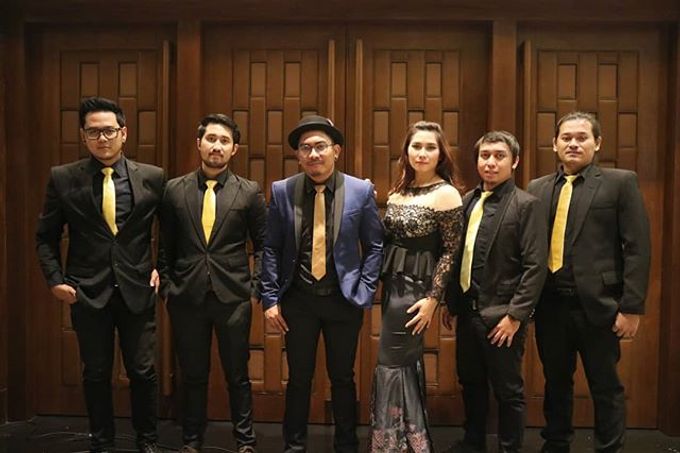 Full Band at Ayana Mid Plaza Hotel by AYANA Komodo Resort - 003 Full Band at Ayana Mid Plaza Hotel by AYANA Komodo Resort - 003