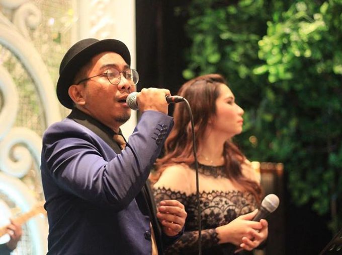 Full Band at Ayana Mid Plaza Hotel by AYANA Komodo Resort - 002 Full Band at Ayana Mid Plaza Hotel by AYANA Komodo Resort - 002
