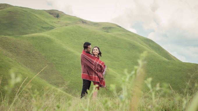 Prewed Danau Toba Samosir by tobature lake toba photography - 004