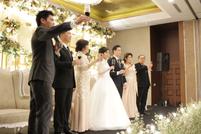 Double V Entertainment Wedding Damai Indah Golf PIK Jakarta by FOREVER CAKE - 015 Double V Entertainment Wedding Damai Indah Golf PIK Jakarta by FOREVER CAKE - 015