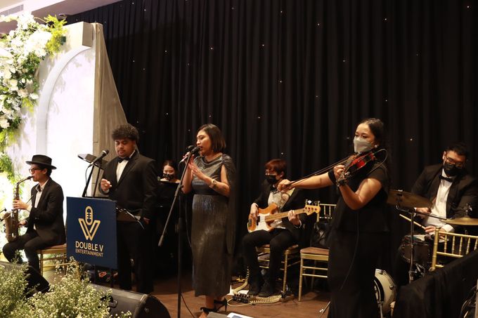 Intimate Jazz Entertainment Wedding at Ritz Carlton Pacific Place Jakarta by Double V by Everglow Pagar Ayu - 006 Intimate Jazz Entertainment Wedding at Ritz Carlton Pacific Place Jakarta by Double V by Everglow Pagar Ayu - 006