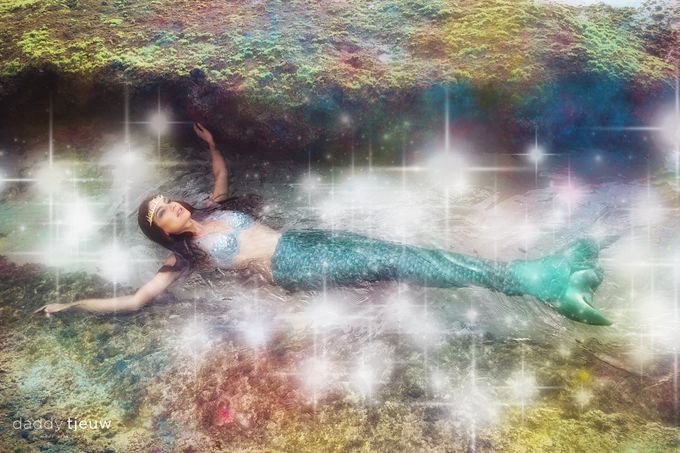 MERMAID HE SEES LOVE by Daddy Tjeuw Photo - 004