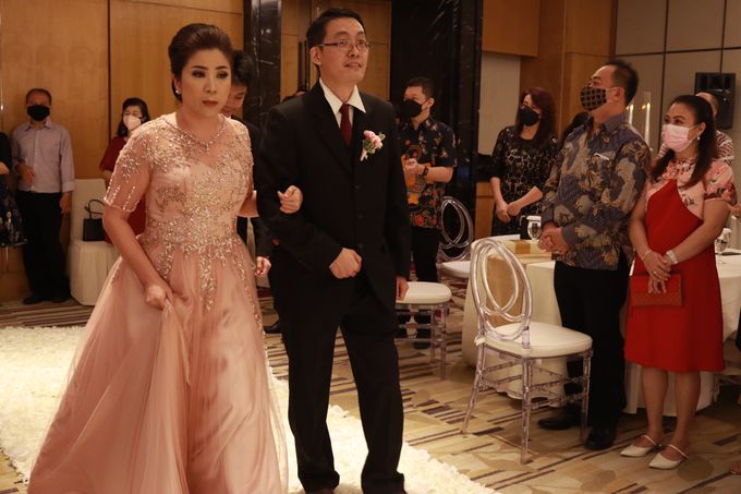 MC Wedding intimate at Padang Room Westin Jakarta by Anthony Stevven by Vica Decoration - 021 MC Wedding intimate at Padang Room Westin Jakarta by Anthony Stevven by Vica Decoration - 021