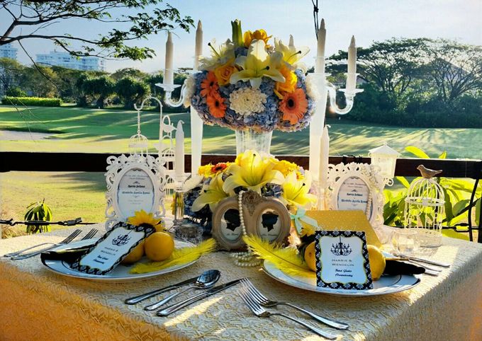 The Yellow Bright by Roseveelt Florist - 005 The Yellow Bright by Roseveelt Florist - 005