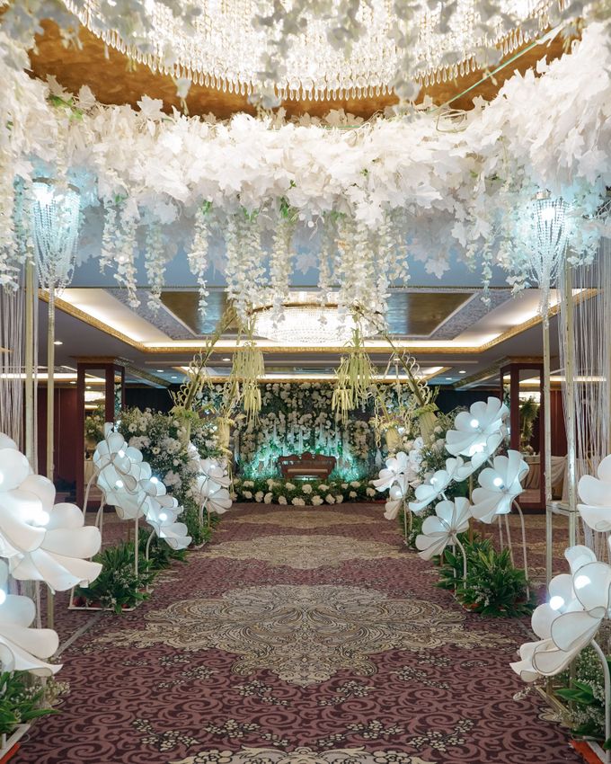 The Wedding Of Vira & Angga by LUXUS GRAND BALLROOM - 010