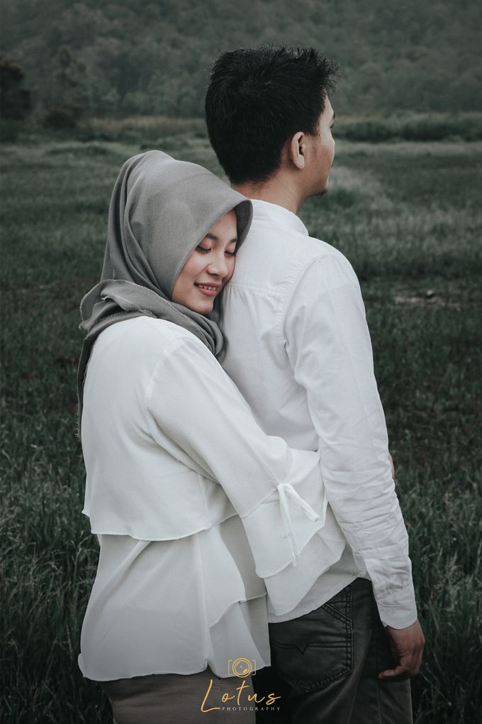 Prewedding Dessy & Fachri by Lotus Photography - 019 Prewedding Dessy & Fachri by Lotus Photography - 019