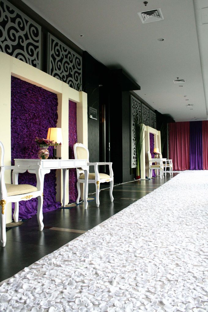 Wedding Decoration & Set Up at Holiday Inn Bandung Pasteur by Holiday Inn Bandung Pasteur - 005 Wedding Decoration & Set Up at Holiday Inn Bandung Pasteur by Holiday Inn Bandung Pasteur - 005