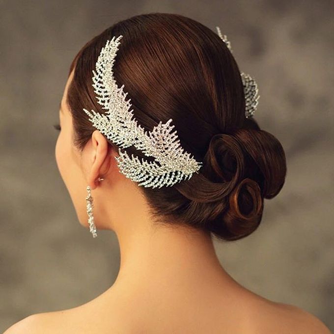 Headpiece & Crown by Ilona Headpiece & Crown - 016 Headpiece & Crown by Ilona Headpiece & Crown - 016