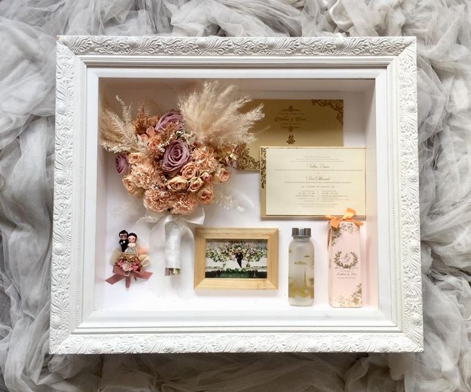 Signature of Love 50x60 by Magnolia Dried Flower - 003 Signature of Love 50x60 by Magnolia Dried Flower - 003