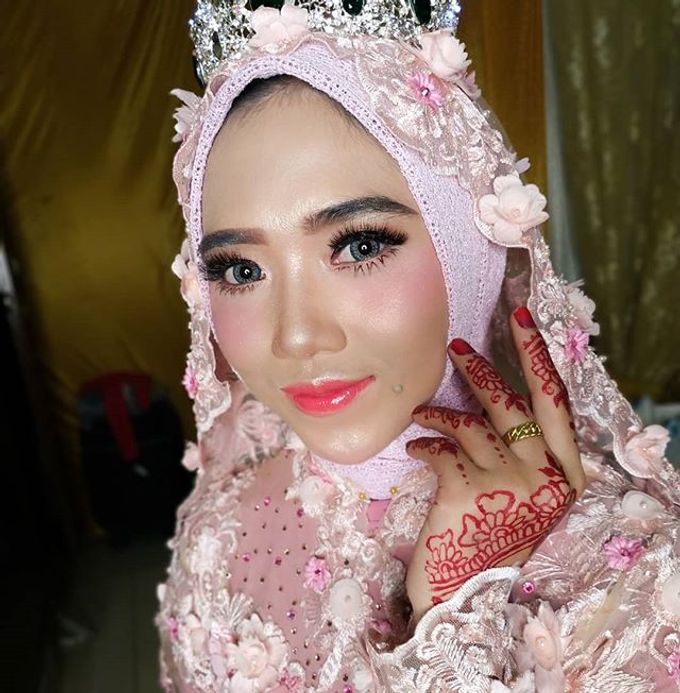 Bride Makeup by Desy Lestari Makeup - 003 Bride Makeup by Desy Lestari Makeup - 003