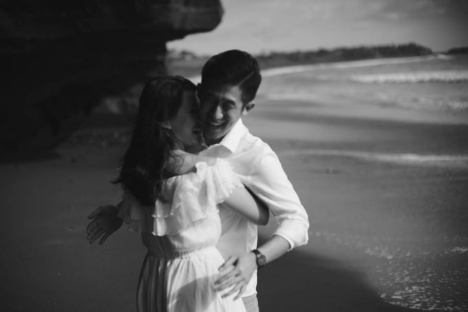 Kristi & Yonathan Prewedding by AKSA Creative - 006