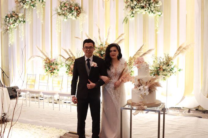 Lounge Jazz wedding band at Double Tree Jakarta by Double V Entertainment by Double V Entertainment - 038 Lounge Jazz wedding band at Double Tree Jakarta by Double V Entertainment by Double V Entertainment - 038