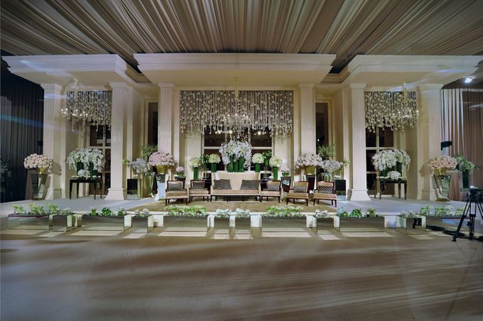 Elegant Simplicity by Flora Lines Decoration - 002 Elegant Simplicity by Flora Lines Decoration - 002