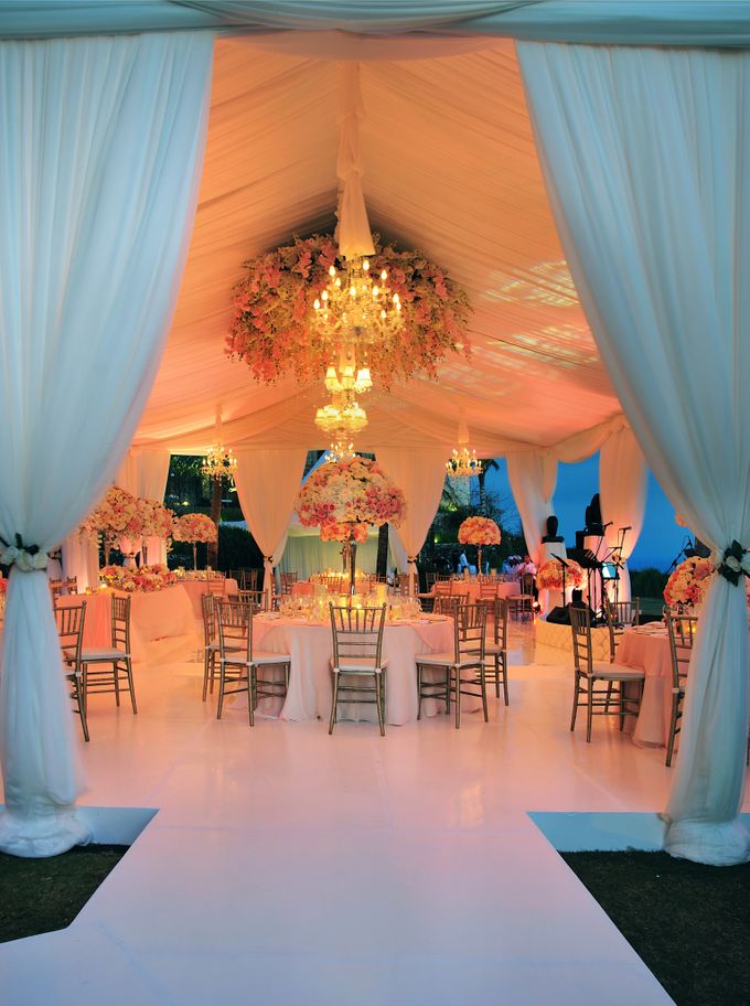 Romantic Blush Wedding in Bali by Flora Lines Decoration - 004 Romantic Blush Wedding in Bali by Flora Lines Decoration - 004