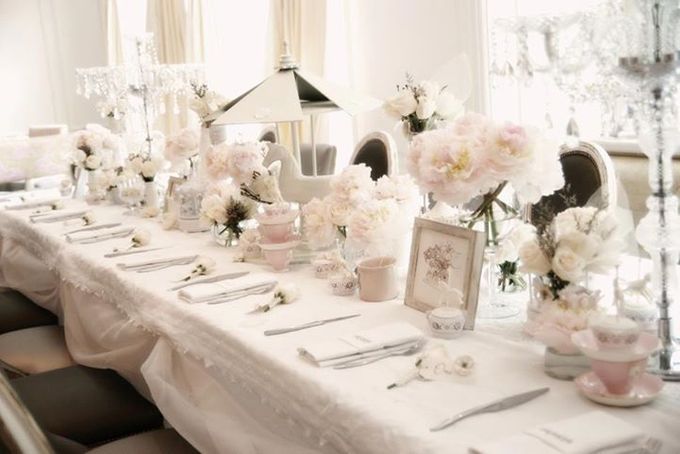Sierra's french white carousel by Tea Rose Wedding Designer - 005 Sierra's french white carousel by Tea Rose Wedding Designer - 005
