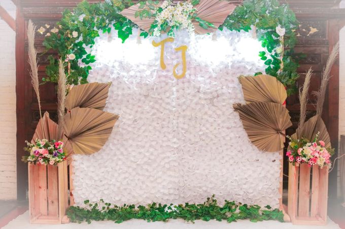 Paket Engagement backdrop & 50 pax food buffet by Sekhala Decoration - 002 Paket Engagement backdrop & 50 pax food buffet by Sekhala Decoration - 002
