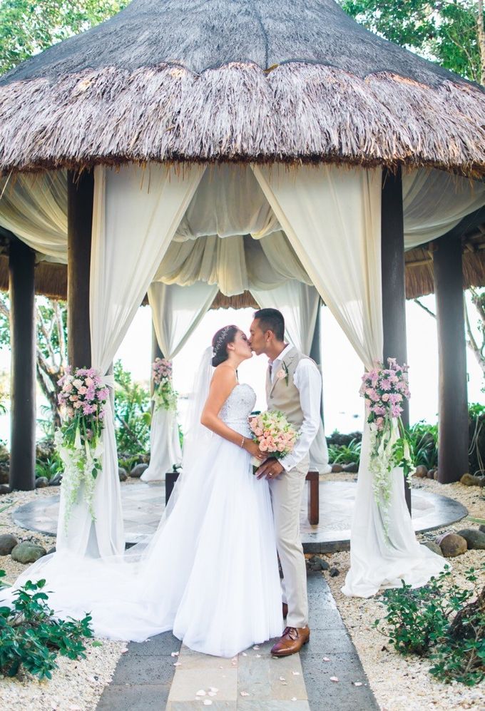 Real Weddings by Shangri-La's Boracay Resort and Spa - 005 Real Weddings by Shangri-La's Boracay Resort and Spa - 005