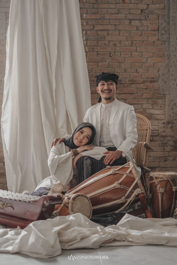 Prewedding TEBE & RIRIN Fanziphotowork X upiedam by CORELLIA INVITATION - 008 Prewedding TEBE & RIRIN Fanziphotowork X upiedam by CORELLIA INVITATION - 008