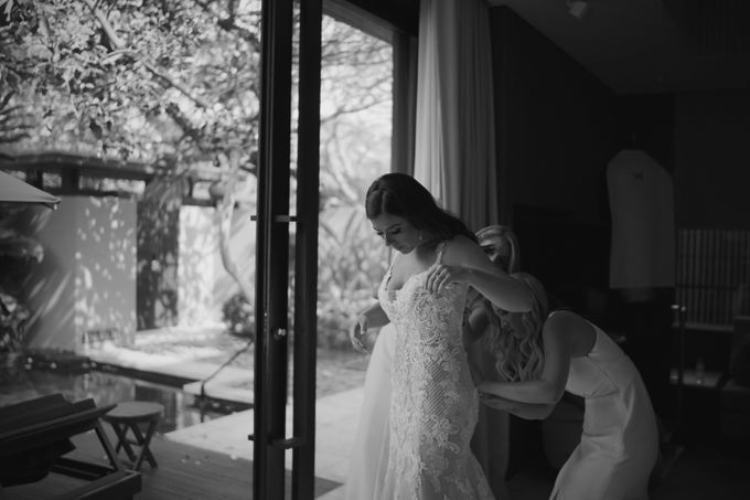 Mindy & Cameron Wedding at W Hotel Bali by AKSA Creative - 006