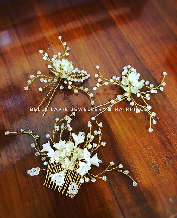 White flower Haircomb & Hairpin sets by Belle La_vie - 006 White flower Haircomb & Hairpin sets by Belle La_vie - 006