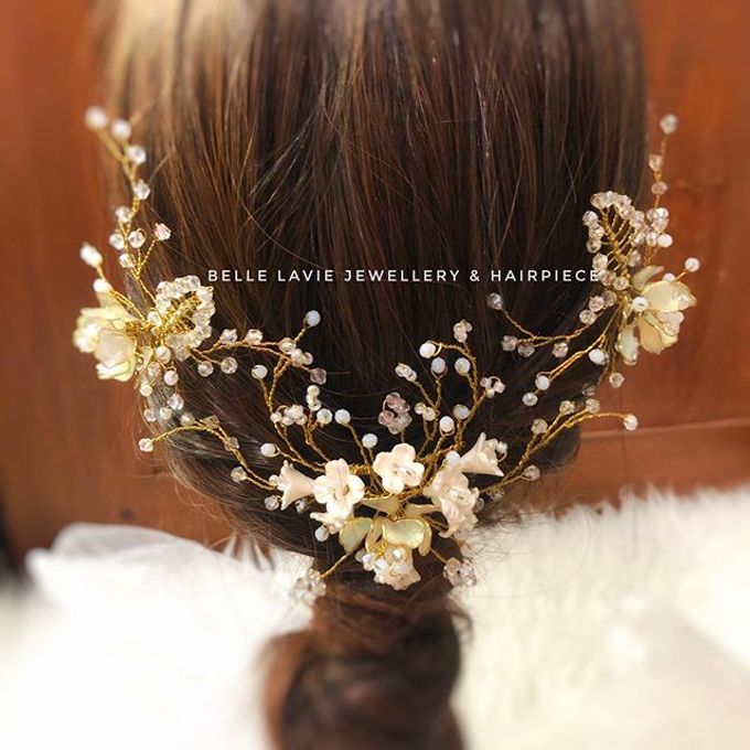 White flower Haircomb & Hairpin sets by Belle La_vie - 002 White flower Haircomb & Hairpin sets by Belle La_vie - 002
