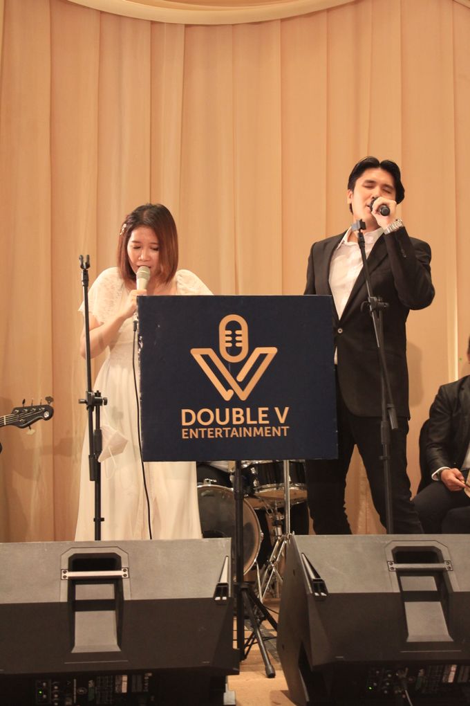 Jazz Wedding Entertainment at Ritz Carlton Pacific Place ballroom Jakarta by Double V by Double V Entertainment - 021