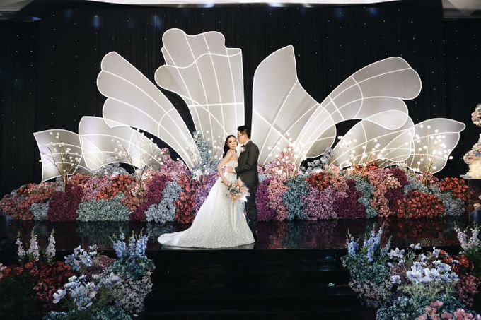 Regan & Natalia Wedding Decoration at Santika Hotel by Testimo Wedding Planner & Organizer - 001 Regan & Natalia Wedding Decoration at Santika Hotel by Testimo Wedding Planner & Organizer - 001