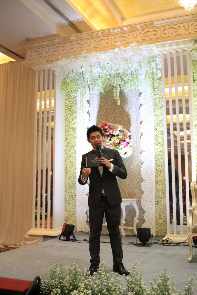 MC Wedding Red Top Hotel Jakarta - Anthony Stevven by Pelangi Cake - 012