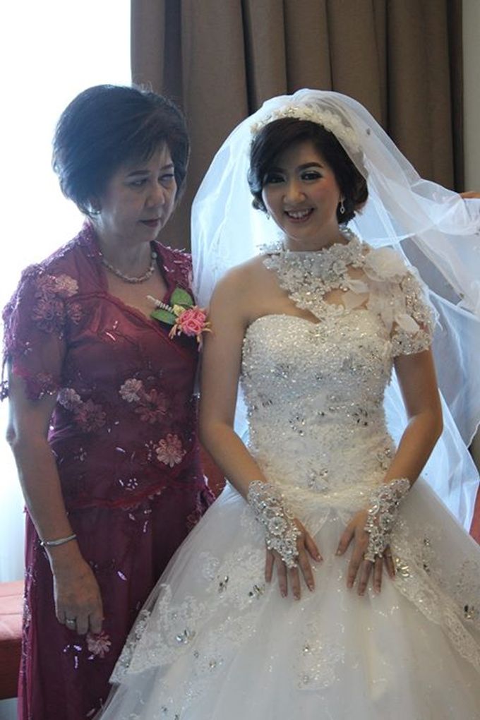 Wedding Make Up Of Marissa & Gunawan @KUPANG-NTT by Natalia Ingkiriwang Bride Make Up - 012