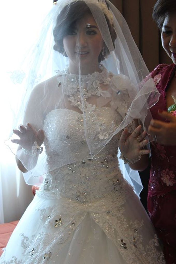 Wedding Make Up Of Marissa & Gunawan @KUPANG-NTT by Natalia Ingkiriwang Bride Make Up - 010