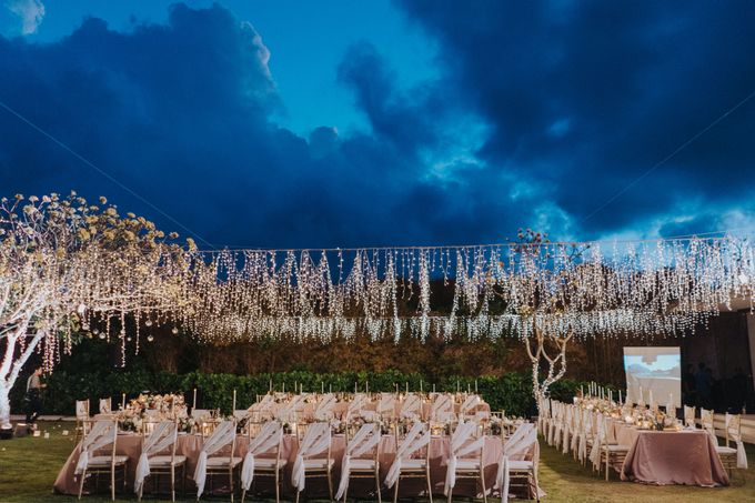 Romantic-Modern Wedding at Alila Uluwatu by Silverdust Decoration - 033